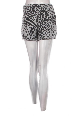 Damen Shorts Adidas Originals, Größe M, Farbe Mehrfarbig, Preis 9,91 €
