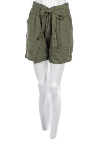 Дамски къс панталон Amisu, Размер L, Цвят Зелен, Цена 11,40 лв.