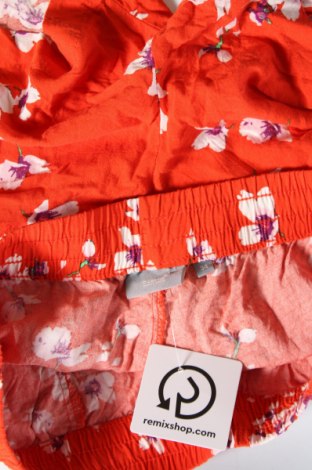 Γυναικείο κοντό παντελόνι B.Young, Μέγεθος S, Χρώμα Πολύχρωμο, Τιμή 4,18 €