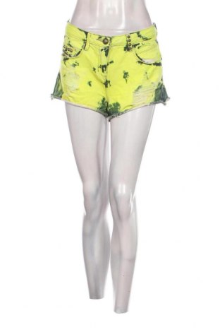 Damen Shorts Bershka, Größe M, Farbe Gelb, Preis 18,47 €