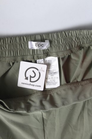 Γυναικείο κοντό παντελόνι Bpc Bonprix Collection, Μέγεθος XL, Χρώμα Πράσινο, Τιμή 6,03 €