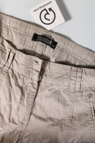 Pantaloni scurți de femei Colloseum, Mărime M, Culoare Bej, Preț 18,75 Lei
