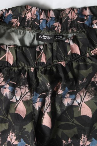 Damen Shorts Crane, Größe M, Farbe Mehrfarbig, Preis € 13,22