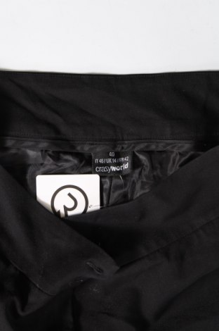 Damen Shorts Crazy World, Größe M, Farbe Schwarz, Preis 3,83 €