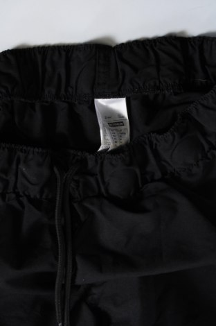 Pantaloni scurți de femei Decathlon, Mărime XL, Culoare Negru, Preț 25,00 Lei