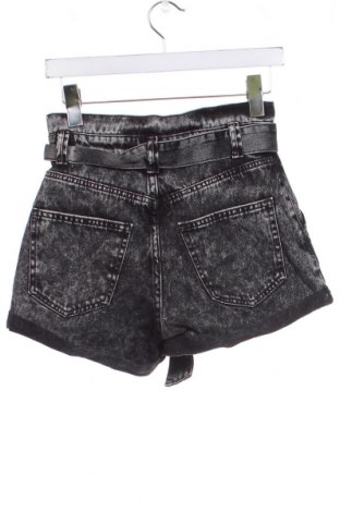 Pantaloni scurți de femei Fb Sister, Mărime XS, Culoare Gri, Preț 62,50 Lei