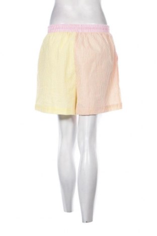 Дамски къс панталон Grace & Mila, Размер S, Цвят Многоцветен, Цена 30,80 лв.