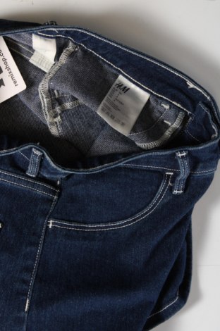 Дамски къс панталон H&M, Размер S, Цвят Син, Цена 11,29 лв.