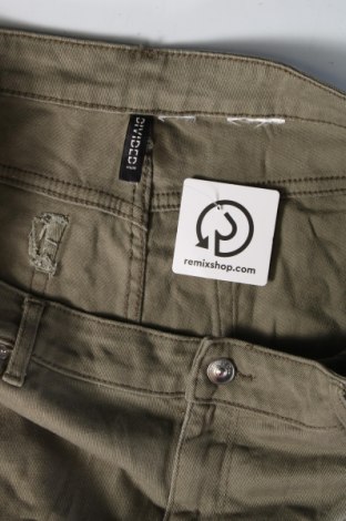 Damen Shorts H&M Divided, Größe XXL, Farbe Grün, Preis 9,25 €