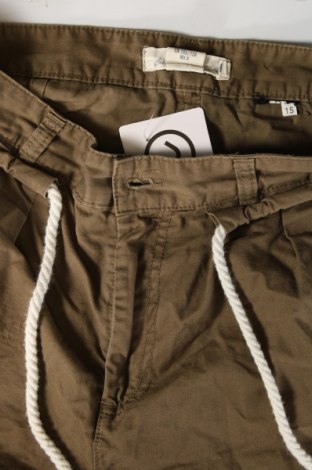 Pantaloni scurți de femei H&M L.O.G.G., Mărime M, Culoare Verde, Preț 27,63 Lei