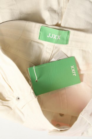 Дамски къс панталон JJXX, Размер S, Цвят Бял, Цена 77,00 лв.