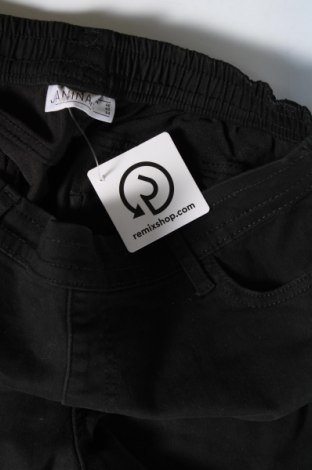 Pantaloni scurți de femei Janina, Mărime M, Culoare Negru, Preț 62,50 Lei