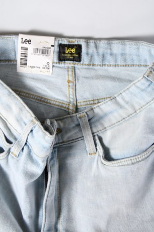 Γυναικείο κοντό παντελόνι Lee, Μέγεθος S, Χρώμα Μπλέ, Τιμή 23,95 €