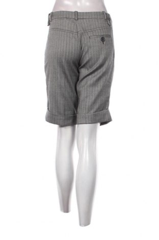 Pantaloni scurți de femei Life Line, Mărime M, Culoare Gri, Preț 28,43 Lei