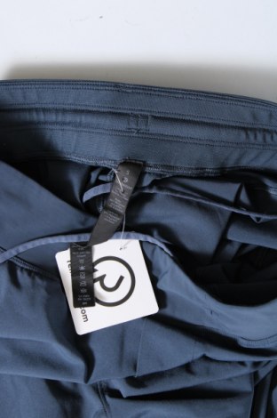 Pantaloni scurți de femei Lululemon, Mărime S, Culoare Albastru, Preț 111,84 Lei