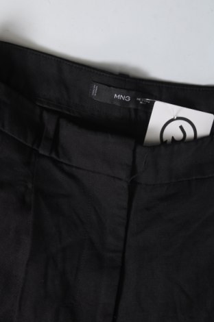 Γυναικείο κοντό παντελόνι Mango, Μέγεθος M, Χρώμα Μαύρο, Τιμή 7,82 €