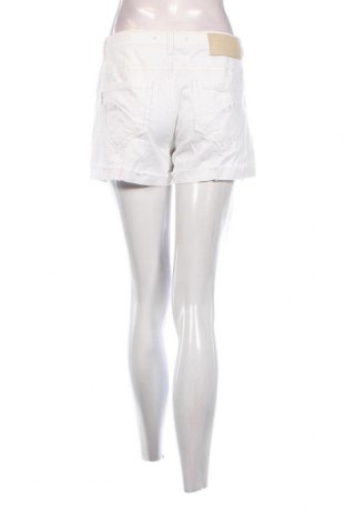 Дамски къс панталон Marc Cain Sports, Размер M, Цвят Бял, Цена 50,73 лв.