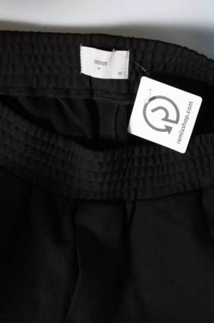 Pantaloni scurți de femei Minimum, Mărime M, Culoare Negru, Preț 102,63 Lei