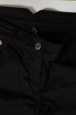 Pantaloni scurți de femei Naf Naf, Mărime M, Culoare Negru, Preț 75,41 Lei