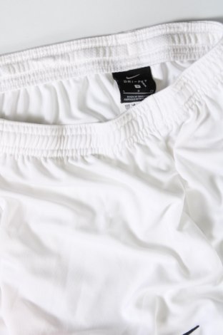 Дамски къс панталон Nike, Размер S, Цвят Бял, Цена 31,35 лв.