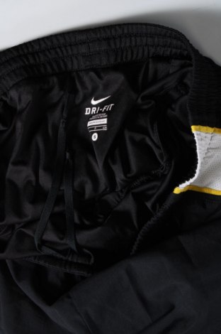 Γυναικείο κοντό παντελόνι Nike, Μέγεθος S, Χρώμα Μαύρο, Τιμή 10,99 €