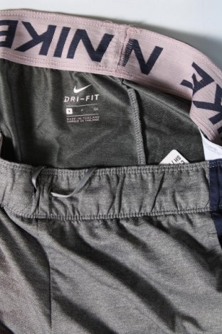 Damen Shorts Nike, Größe S, Farbe Grau, Preis 23,66 €