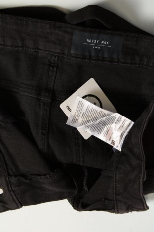 Дамски къс панталон Noisy May, Размер L, Цвят Черен, Цена 31,00 лв.