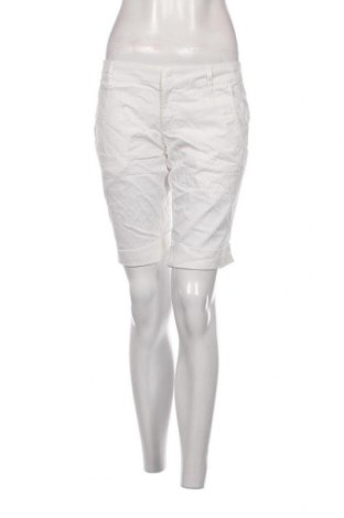Γυναικείο κοντό παντελόνι PUMA, Μέγεθος S, Χρώμα Λευκό, Τιμή 10,52 €