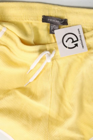 Дамски къс панталон Primark, Размер XS, Цвят Жълт, Цена 10,56 лв.