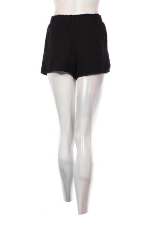 Damen Shorts Pull&Bear, Größe S, Farbe Schwarz, Preis 9,27 €