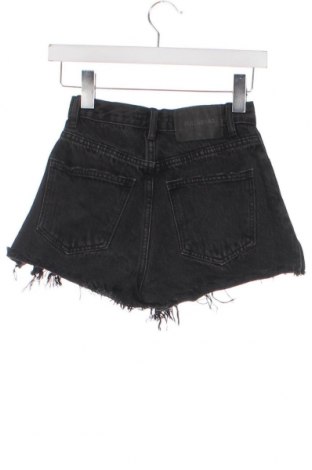 Pantaloni scurți de femei Pull&Bear, Mărime XXS, Culoare Negru, Preț 62,50 Lei