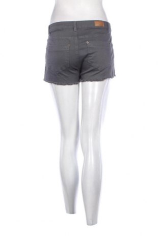 Pantaloni scurți de femei Subdued, Mărime S, Culoare Gri, Preț 39,14 Lei