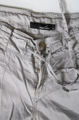 Дамски къс панталон Tally Weijl, Размер S, Цвят Сив, Цена 11,40 лв.