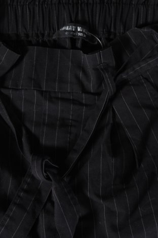 Дамски къс панталон Tally Weijl, Размер XS, Цвят Черен, Цена 5,89 лв.