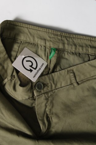 Дамски къс панталон United Colors Of Benetton, Размер M, Цвят Зелен, Цена 20,40 лв.