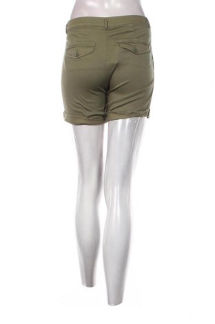 Pantaloni scurți de femei United Colors Of Benetton, Mărime M, Culoare Verde, Preț 52,04 Lei