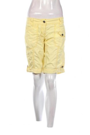 Γυναικείο κοντό παντελόνι Urban Surface, Μέγεθος M, Χρώμα Λευκό, Τιμή 18,47 €