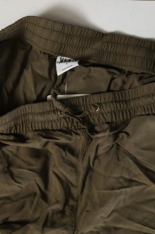 Damen Shorts Vero Moda, Größe S, Farbe Grün, Preis € 5,70