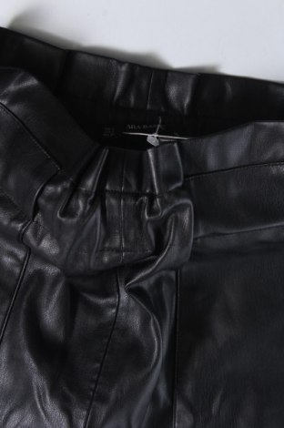 Дамски къс панталон Zara, Размер S, Цвят Черен, Цена 7,40 лв.