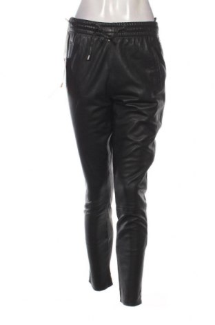 Γυναικείο παντελόνι δερμάτινο Gipsy, Μέγεθος S, Χρώμα Μαύρο, Τιμή 110,57 €