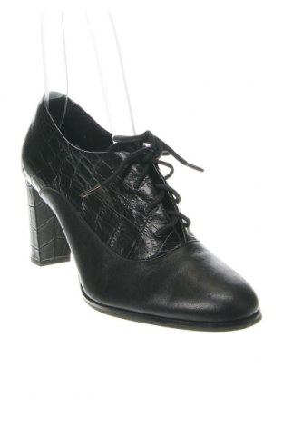 Дамски обувки Clarks, Размер 38, Цвят Черен, Цена 84,55 лв.
