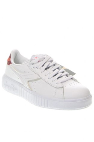 Dámske topánky  Diadora, Veľkosť 39, Farba Biela, Cena  57,55 €