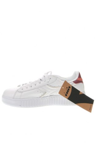 Dámske topánky  Diadora, Veľkosť 39, Farba Biela, Cena  57,55 €