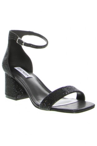 Dámske topánky  Steve Madden, Veľkosť 39, Farba Čierna, Cena  104,64 €