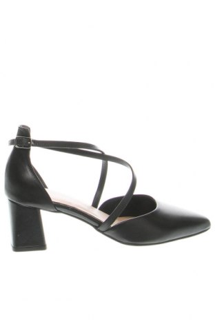 Dámské boty  Tamaris, Velikost 38, Barva Černá, Cena  913,00 Kč