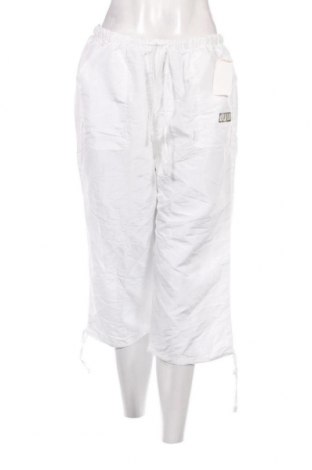 Дамски панталон, Размер L, Цвят Бял, Цена 20,70 лв.