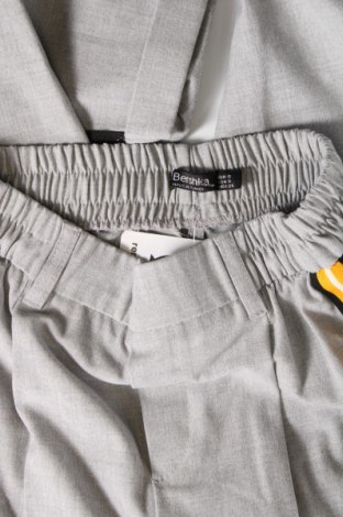 Дамски панталон Bershka, Размер S, Цвят Сив, Цена 16,54 лв.