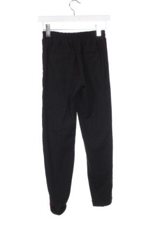 Дамски панталон Bershka, Размер XS, Цвят Черен, Цена 9,57 лв.
