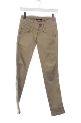 Дамски панталон Bershka, Размер XXS, Цвят Зелен, Цена 13,05 лв.