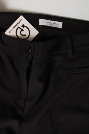 Γυναικείο παντελόνι Christian Berg, Μέγεθος M, Χρώμα Μαύρο, Τιμή 16,23 €